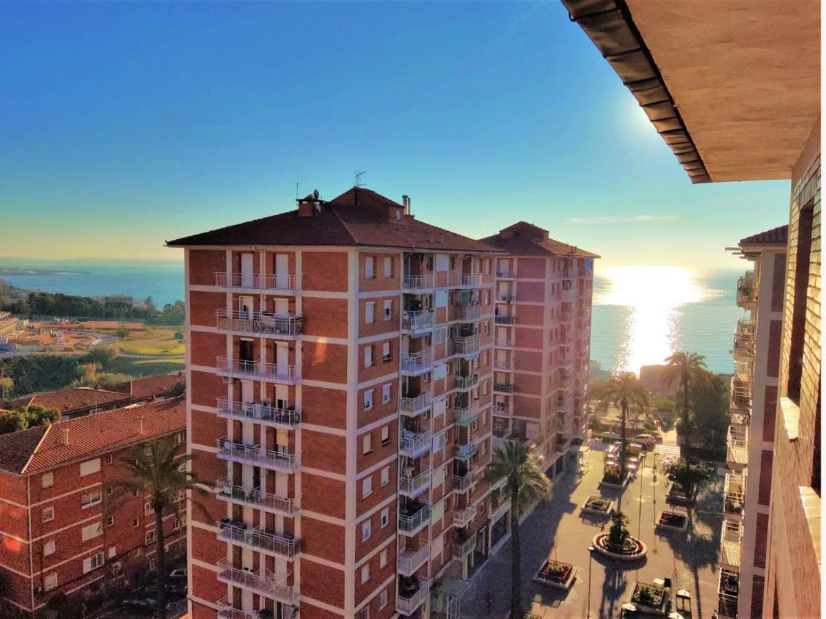 Helena Seaview & Beach-Apartment Montgat Exterior photo